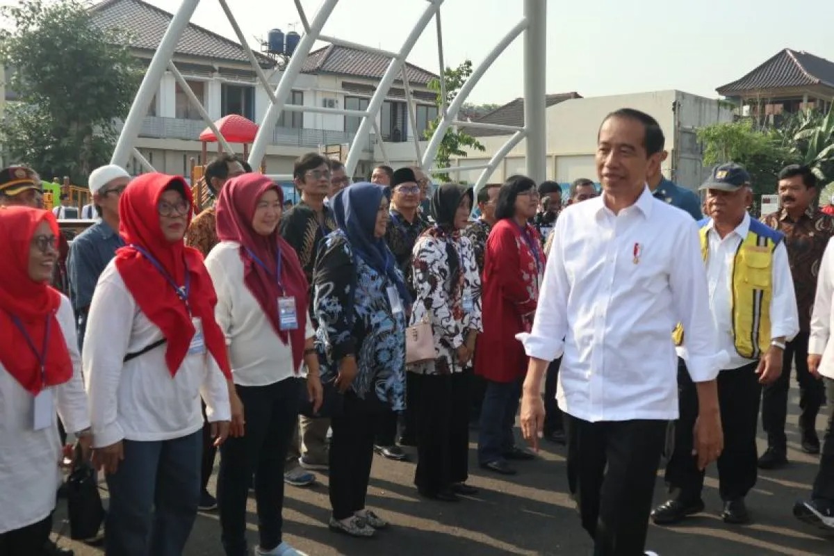 presiden jokowi sodetan ciliwung dapat kurangi 62 persen masalah banjir di dki 61648