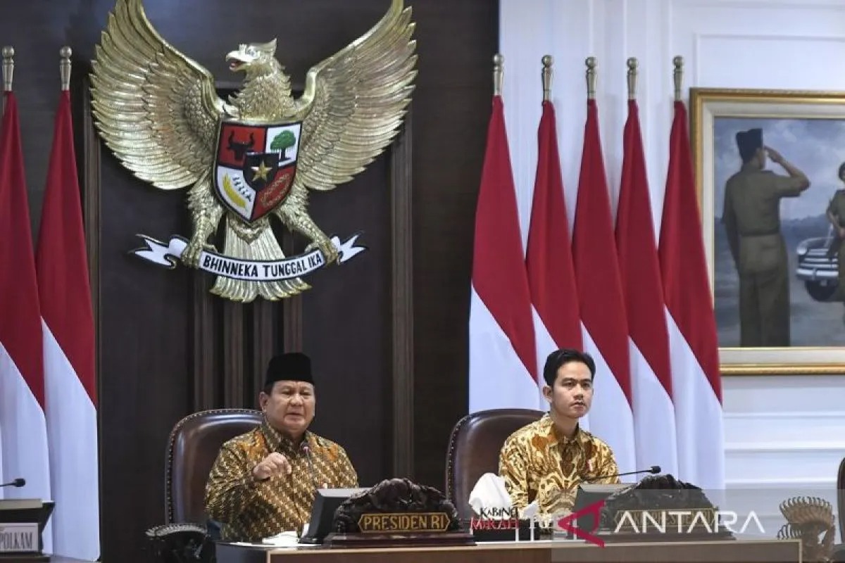 presiden prabowo beri wewenang ke menteri untuk copot pejabat yang tak bekerja 80174