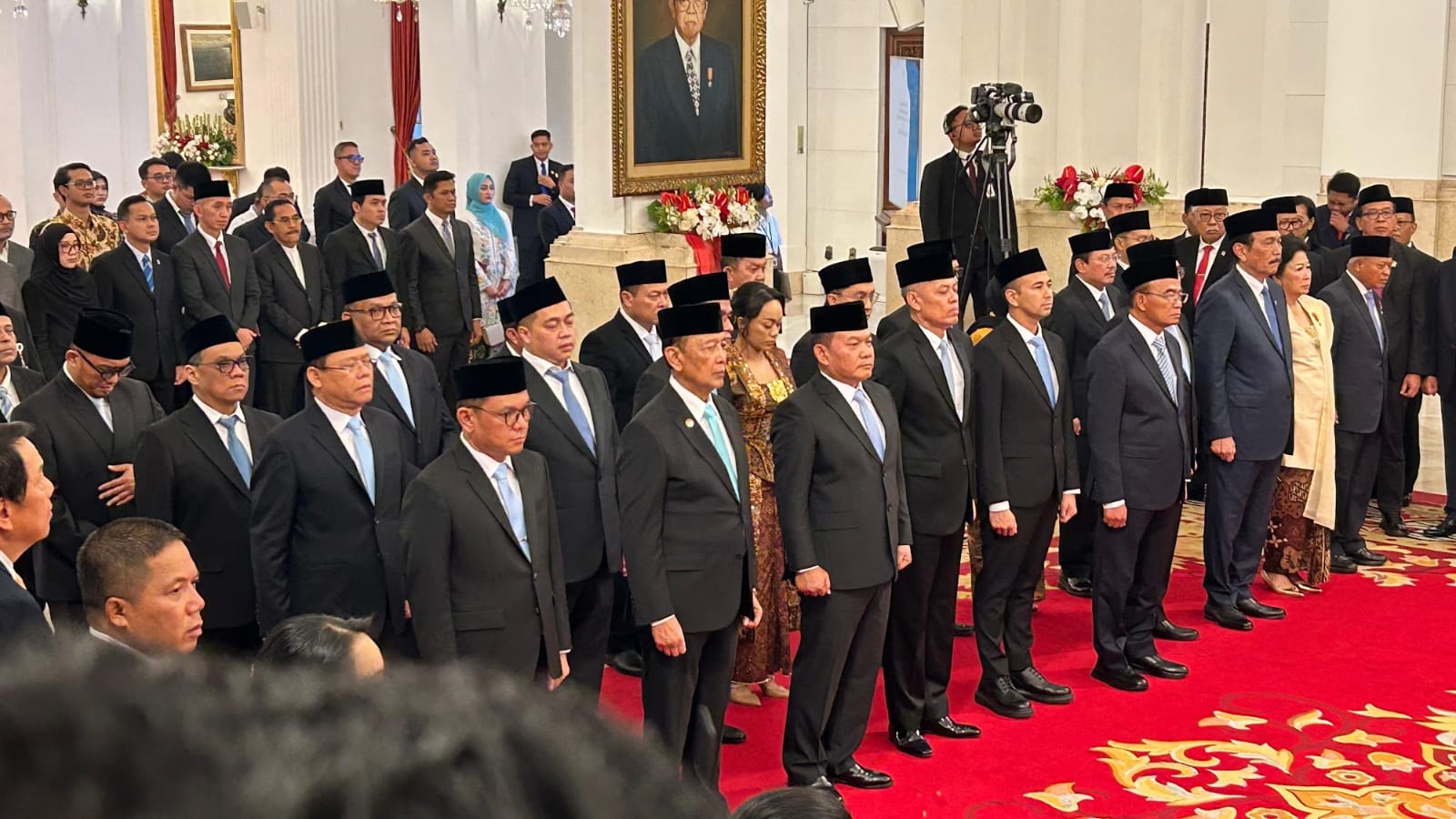 presiden prabowo resmi melantik 5 kepala badan khusus beserta wakil kabinet merah putih 80128