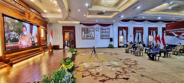 presiden ri pimpin pertemuan daring bersama seluruh forkopimda jelang arus balik lebaran 28464