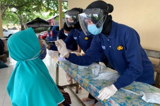preventing the spread of covid 19 north maluku regional police holds rapid antigen test at tourist attractions 38970