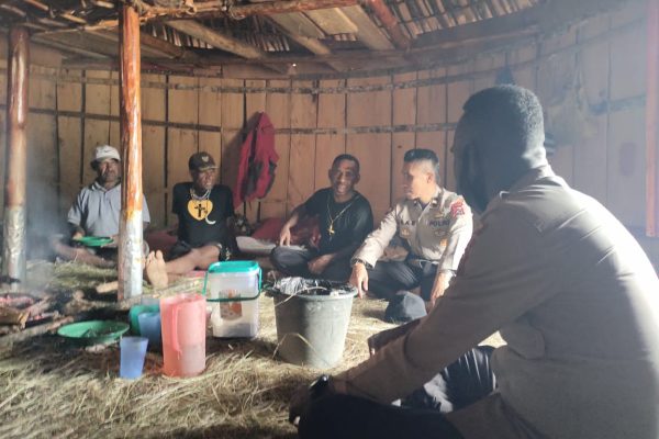 program peka pererat silaturahmi binmas noken dengan tokoh pemuda distrik karubaga 13481