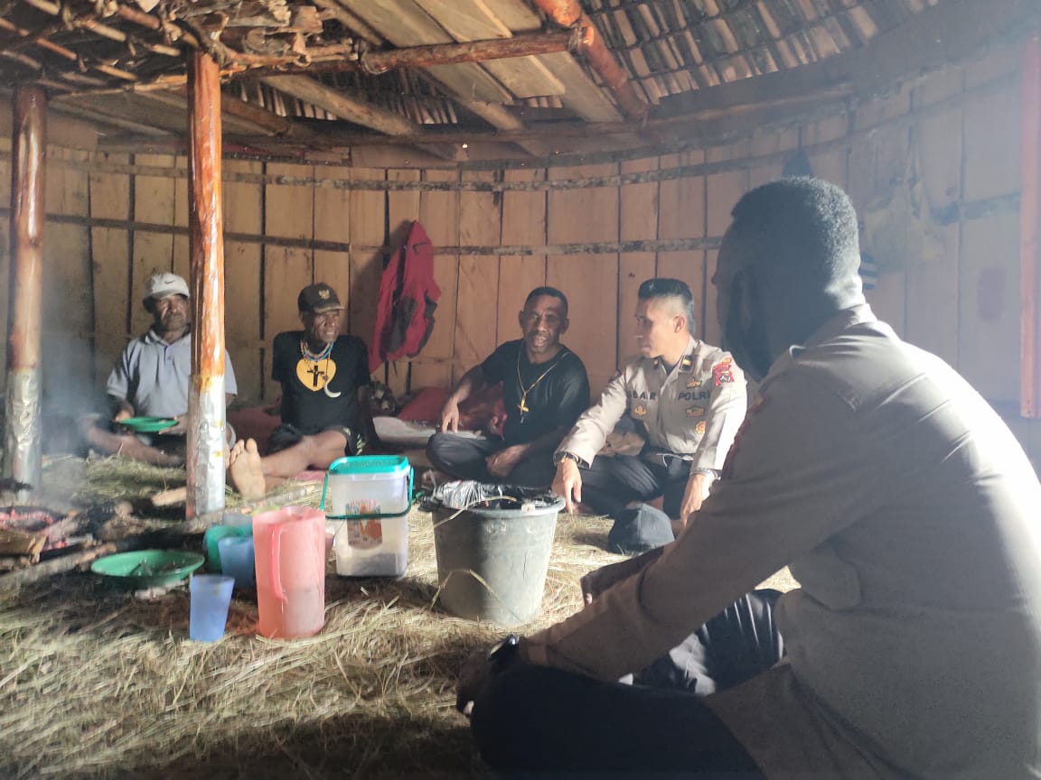 program peka pererat silaturahmi binmas noken dengan tokoh pemuda distrik karubaga 13481