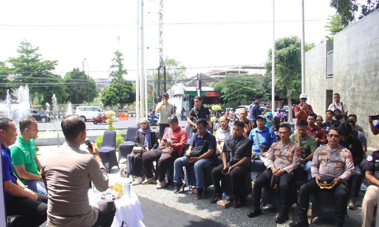 promosikan potensi budaya polda jatim gelar east java running fest 2025 di empat kota 82924