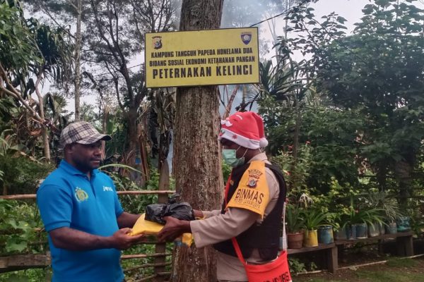 proram kasuari binmas noken tinjau perkembangan spot binaan di kampung honelama dua 13494