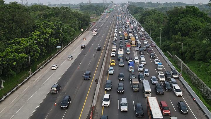 pt jasamarga transjawa tol menerapkan sistem buka tutup pada arus balik lebaran 2023 57282