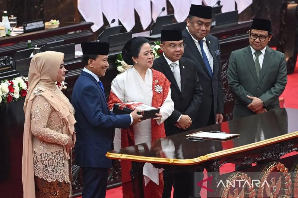 puan maharani kembali ditetapkan sebagai ketua dpr ri periode 2024 2029 79457