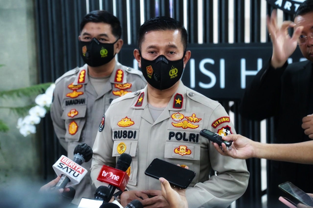 public affairs of indonesian national police there are 23 witnesses interrogated in the case of nganjuk regent 39007