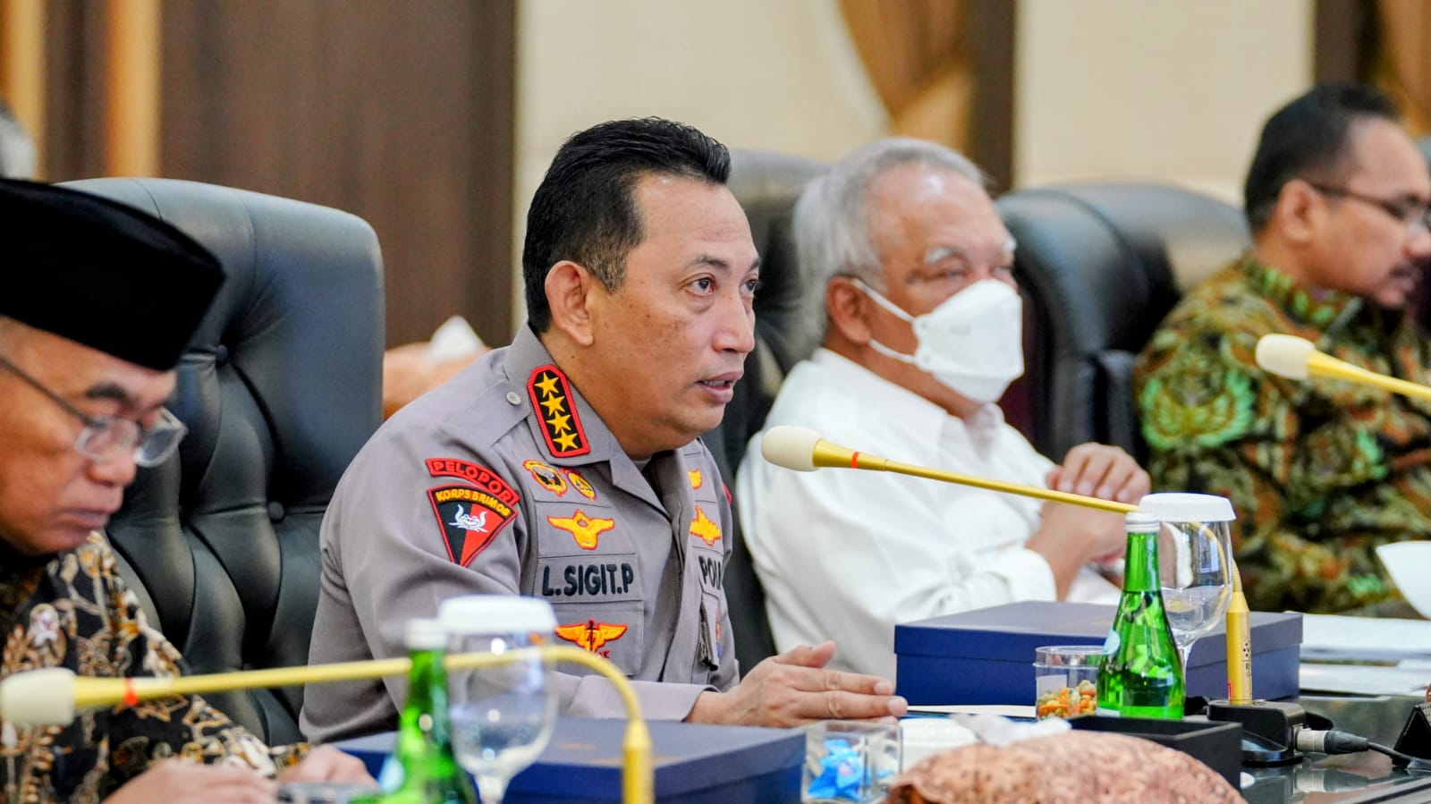 rapat lintas sektoral nataru kapolri pastikan wujudkan rasa aman bagi warga 52477