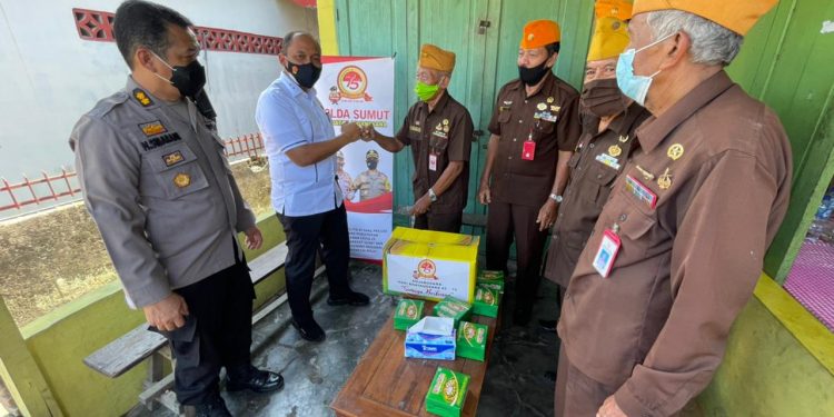 rayakan hari bhyangkara ke 75 polda sumut gelar bhakti sosial dan anjangsana 29100