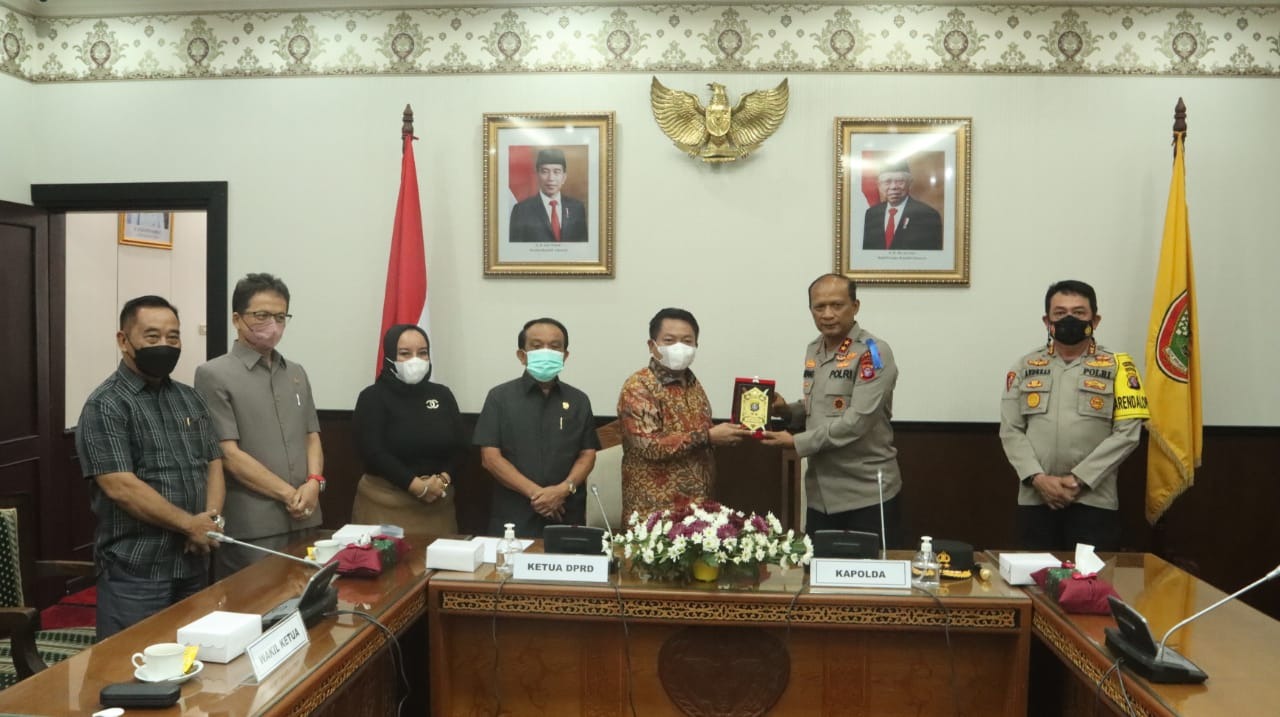 resmi menjabat kapolda kalteng kunjungi forkopimda kalteng 9903