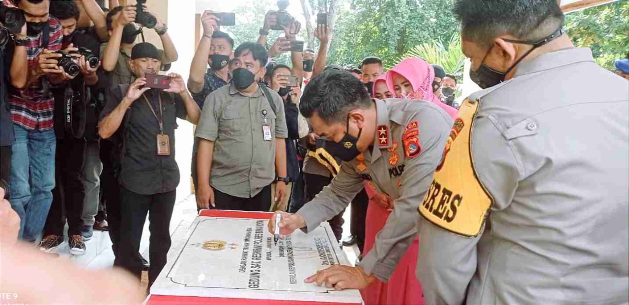 resmikan gedung sat reskrim polres bima kota kapolda tegakkan hukum yang berkeadilan 22928