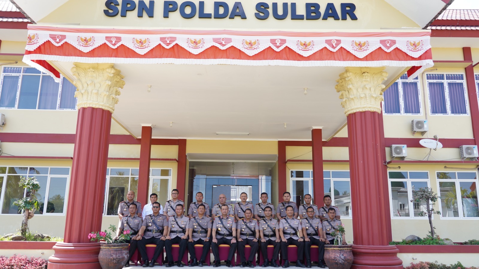 resmikan spn polda sulbar kapolda berharap dapat mencetak insan tribrata yang profesional berakhlak dan berwawasan global 61476