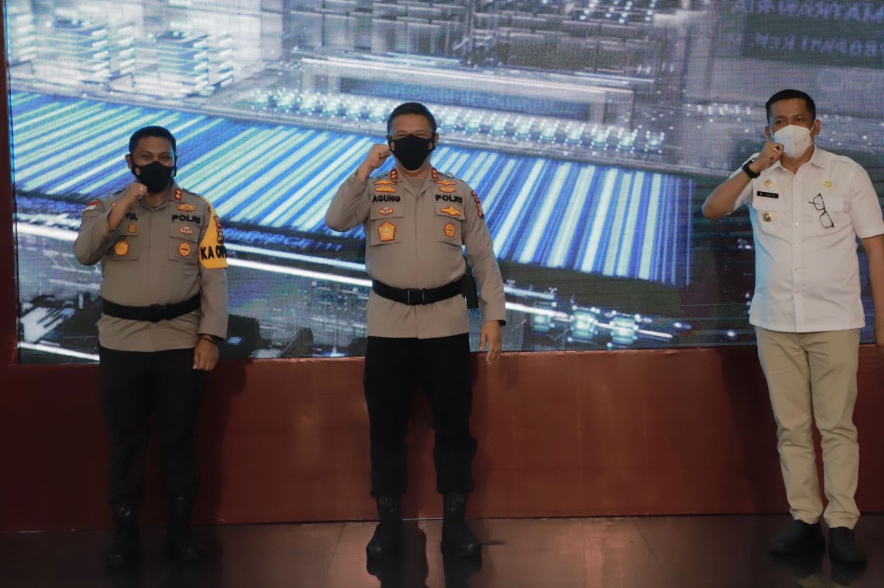 riau regional police chief launches the 43106