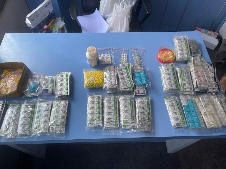 ribuan obat keras ilegal berhasil disita polisi di kawasan jakarta selatan 59925