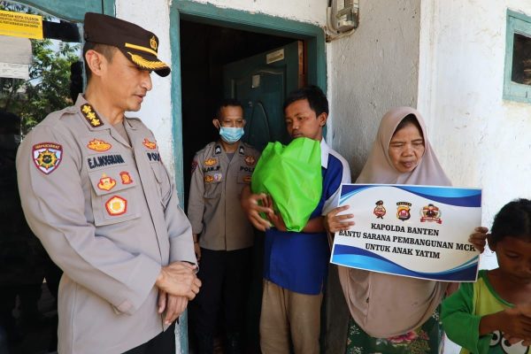 salurkan bantuan dan pembangunan mck juniati ucapkan terimakasih kepada polda banten 22932