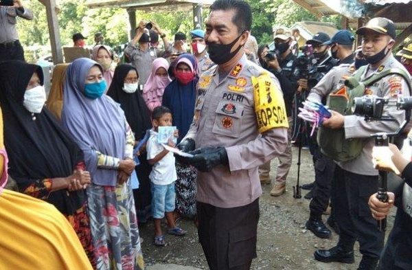 sambut hari bhayangkara ke 74 kapolda aceh pimpin kegiatan bakti sosial di aceh besar 15599