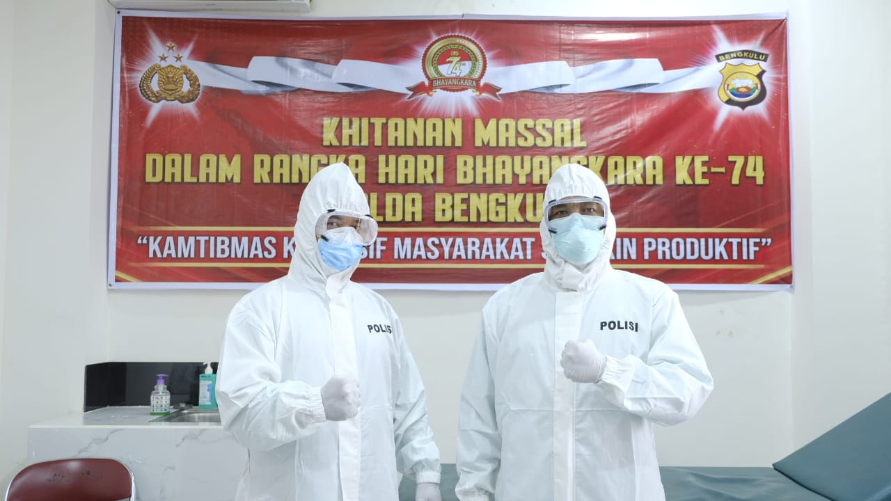 sambut hari bhayangkara ke 74 polda bengkulu gelar khitanan gratis 11128