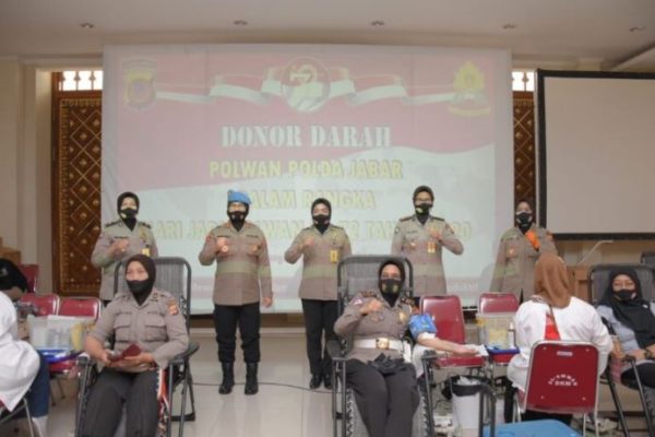 sambut hari jadi polwan ke 72 polwan polda jabar gelar donor darah 36466