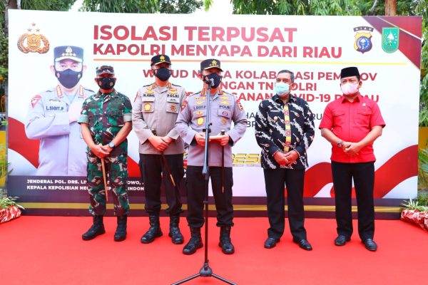 sarankan warga dirawat di isoter kapolri kurangi risiko penyebaran dan fatalitas 21075