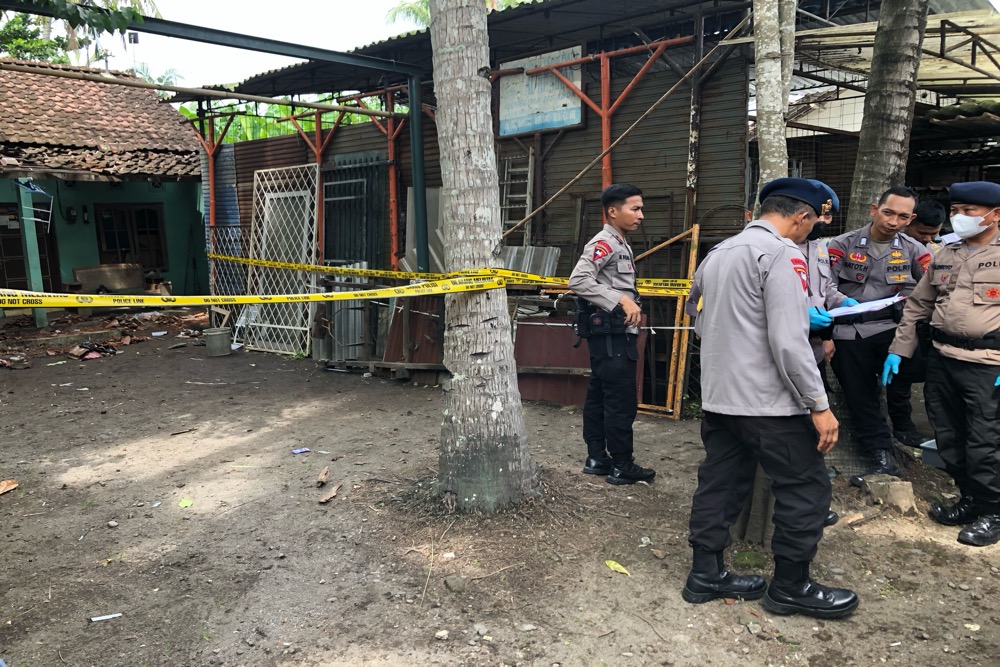 satbrimob polda diy datangi lokasi ledakan mercon di pandak bantul 71223