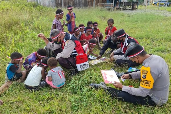 satgas binmas noken operasi damai cartenz 2022 gelar program kegiatan si ipar bagi anak anak di kabupaten pegunungan bintang 45912