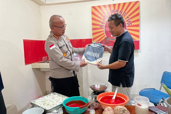 satgas binmas noken operasi damai cartenz berikan pelatihan usaha produksi pangan untuk warga pegunungan 45998