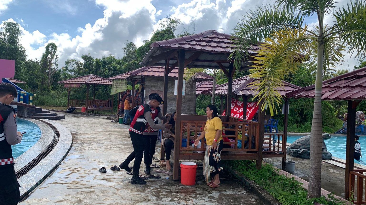 satgas ops ketupat kayan 2024 gelar patroli di area keramaian 72542