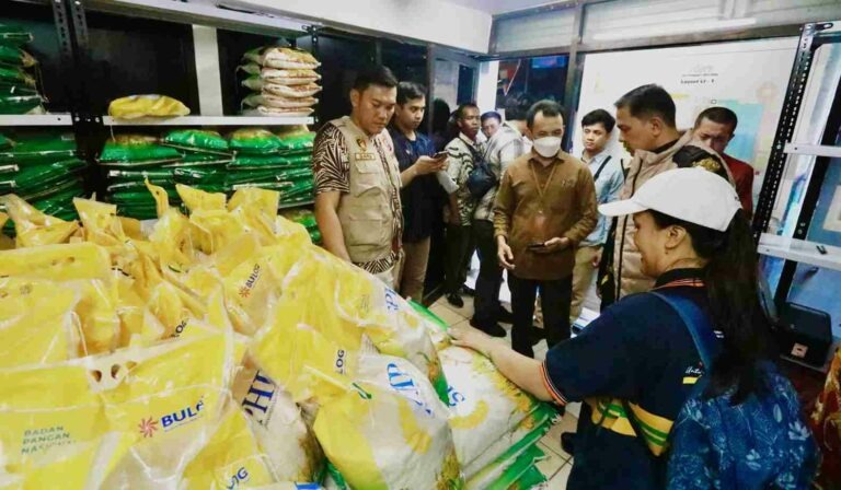 satgas pangan mabes polri bersama polda jatim tinjau harga bahan pokok di pasar 71743