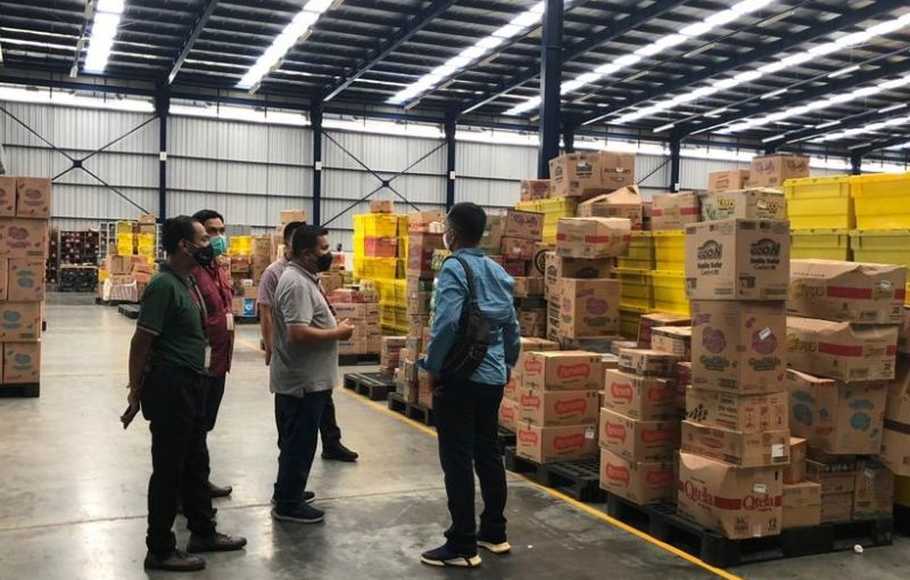 satgas pangan polda sumut temukan gudang penyimpanan minyak goreng di kabupaten deli serdang 17701