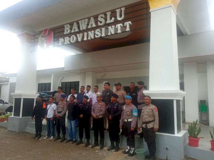 satgas propam polda ntt gelar pengecekan kedisiplinan personel omb turangga 2024 di kantor kpu dan bawaslu provinsi ntt 69718