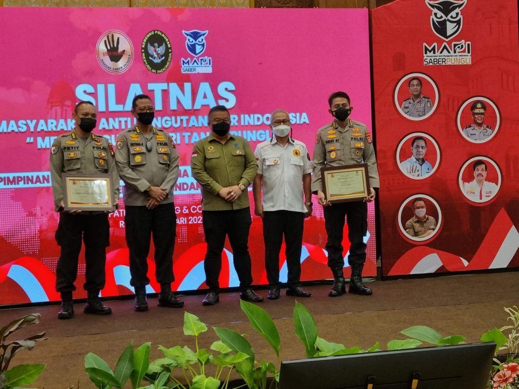 satgas saber pungli provinsi banten mendapat penghargaan mapi award 23031