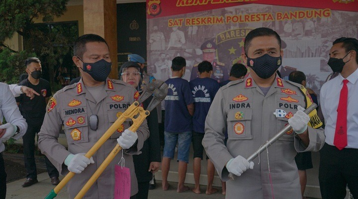satreskrim polresta bandung berhasil menangkap komplotan pencurian brankas 17538