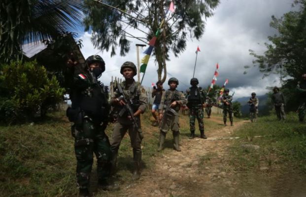 sebanyak 1 378 personel aparat gabungan tni polri dikerahkan buru 3 dpo teroris poso di sigi hingga parigi moutong 17634