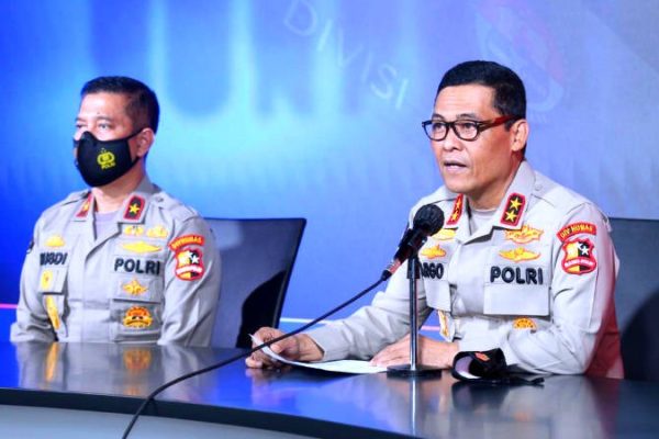 sebanyak 14 orang menjadi korban luka akibat bom bunuh diri di depan gereja katedral makassar 30931
