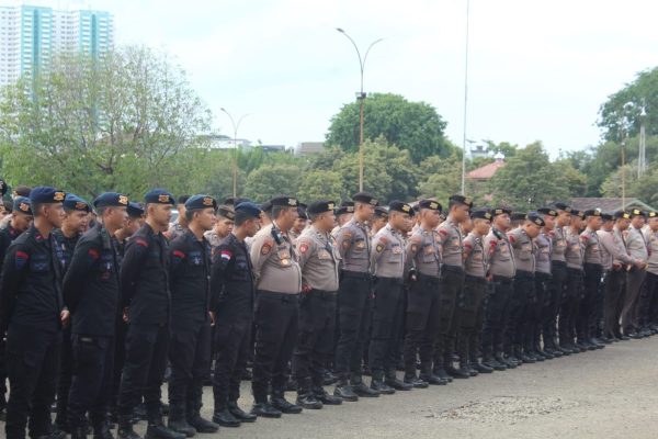 sebanyak 611 personel gabungan dikerahkan untuk amankan aksi unjuk rasa di kawasan patung kuda 82431