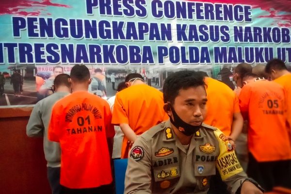 sebulan polda malut berhasil ungkap 11 kasus narkoba dengan 13 tersangka 15664