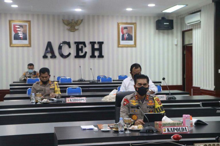 secara virtual kapolda aceh ikuti rapat penanggulangan karhutla 30627