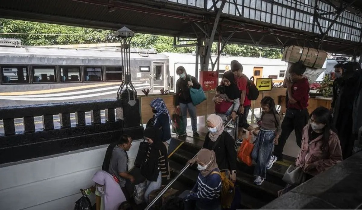 sekitar 47 ribu penumpang ka diprediksi tiba di jakarta pada 14 april 2024 72609