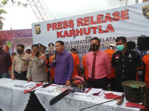 selama 2 bulan polda sumsel berhasil tangkap 22 tersangka pembakar hutan dan lahan 15705