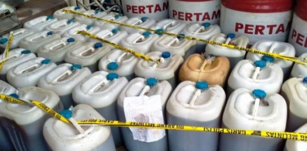 selama april 2022 polda aceh berhasil ungkap 21 kasus penyalahgunaan bbm bersubsidi 46137