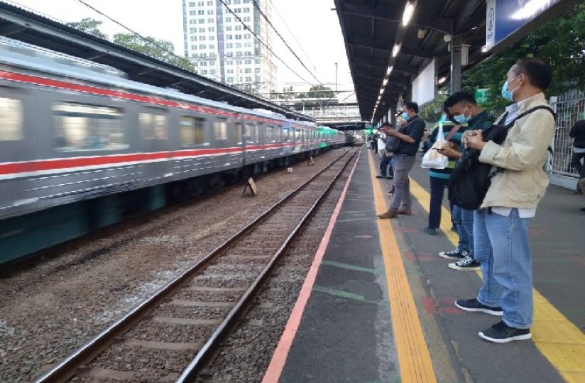 selama masa angkutan lebaran penumpang krl jabodetabek capai 4 3 juta 57087