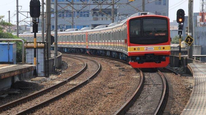 selama ramadhan penumpang boleh buka puasa di dalam krl 55957