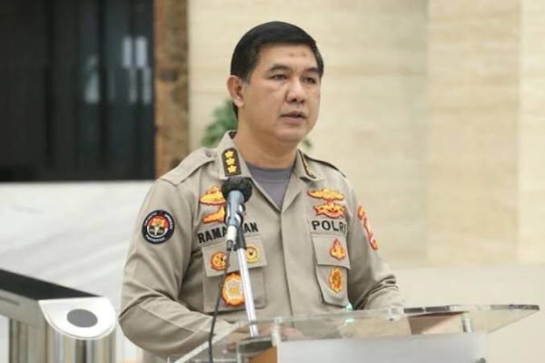 selama satu minggu polri berhasil tangkap 45 tersangka terkait kasus pinjaman online ilegal 16516