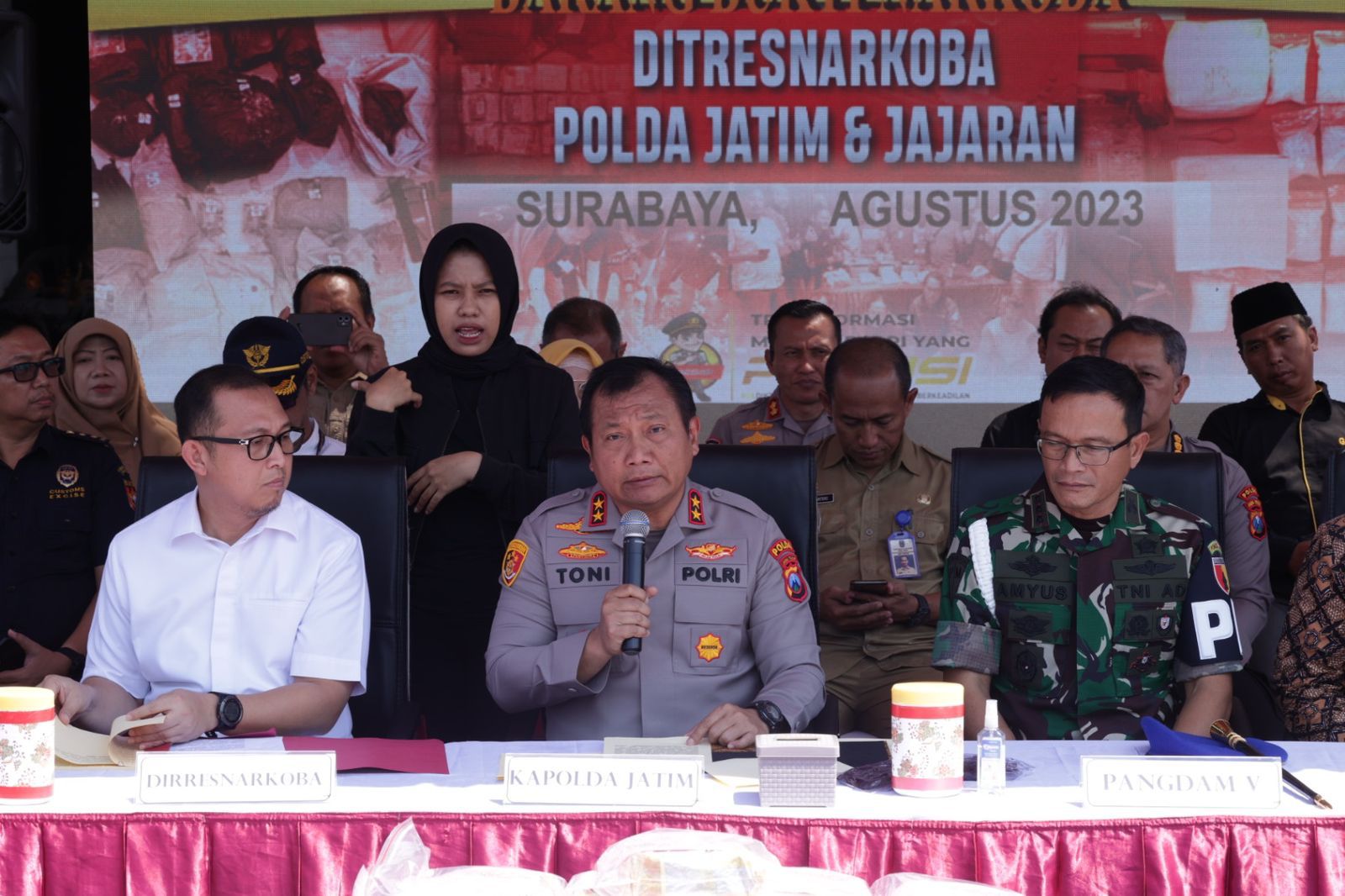 selamatkan 400 jiwa polda jatim musnahkan 80 kg sabu hasil operasi tumpas narkoba semeru 2023 62872