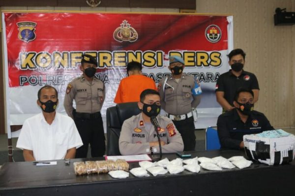 selundupkan 15 ribu pil dobel l pria asal penajam ditangkap 23055