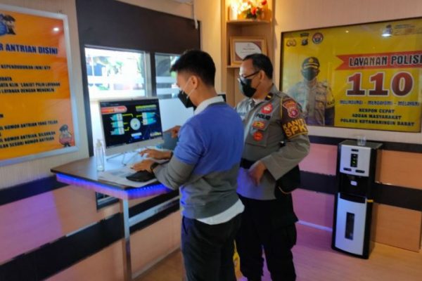 semudah mengoperasionalkan handphone polres kobar luncurkan aplikasi pelayanan publik 18322