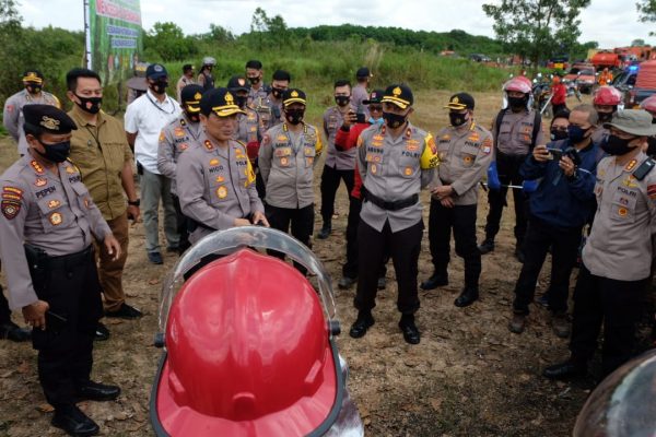 serius tangani karhutla kapolda kalsel pimpin langsung simulasi penanganan karhutla 34866