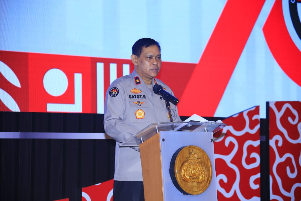 sertifikasi uji kompetensi kehumasan pada anev konsolidasi humas polri t a 2024 80672