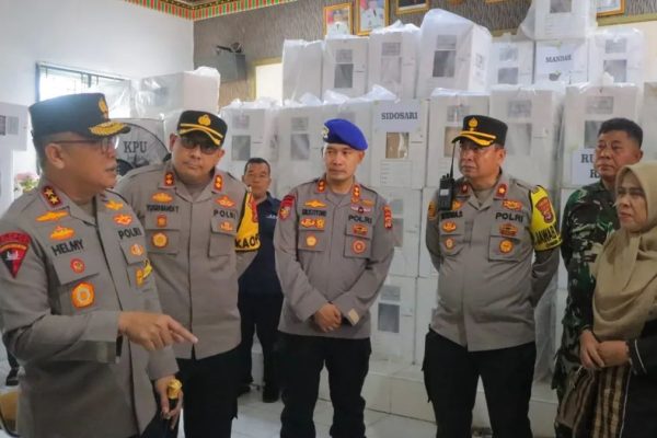 setelah pemilu polda lampung cek pengamanan kotak suara di ppk 70323